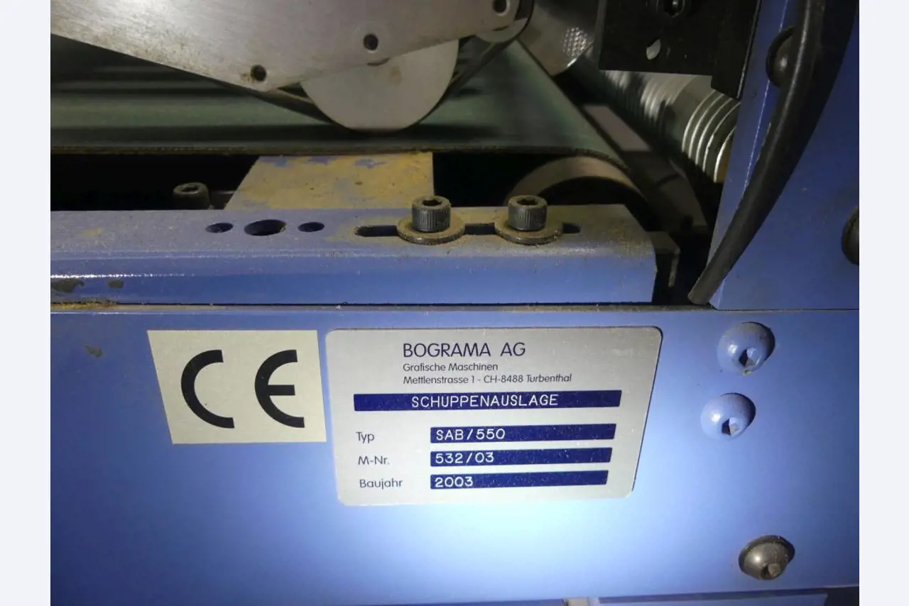 Equipement mécanique et accessoires d'une ancienne imprimerie en héliogravure-3