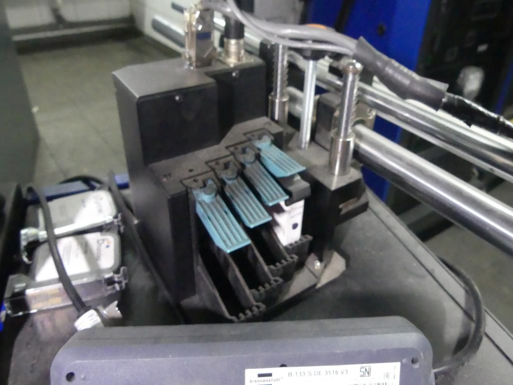 Maquinaria y accesorios de una antigua imprenta de huecograbado-2