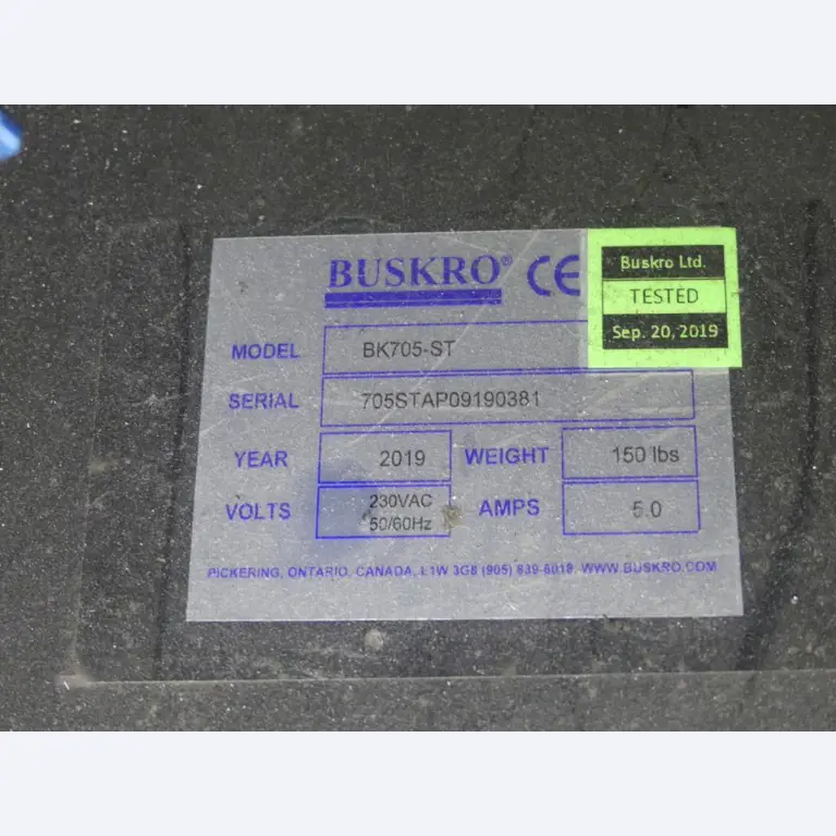 Equipement mécanique et accessoires d'une ancienne imprimerie en héliogravure-3