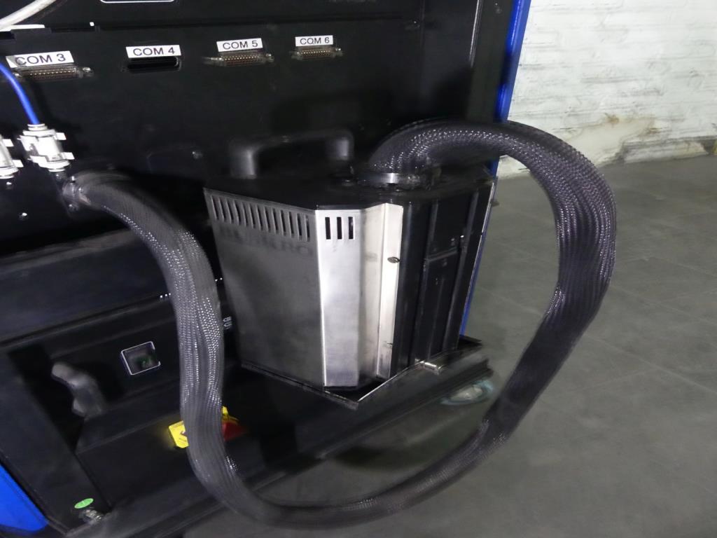 Maquinaria y accesorios de una antigua imprenta de huecograbado-2