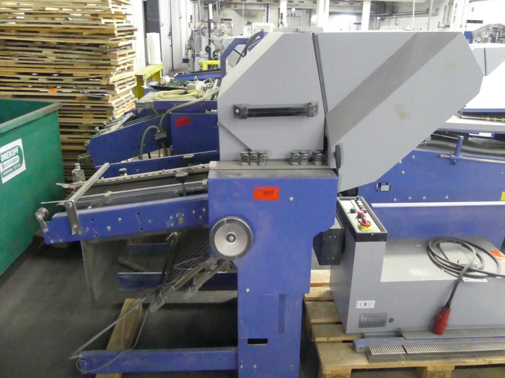 Maquinaria y accesorios de una antigua imprenta de huecograbado-11