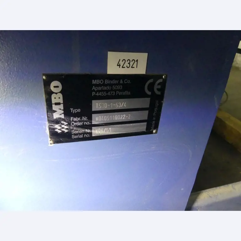 Equipement mécanique et accessoires d'une ancienne imprimerie en héliogravure-12