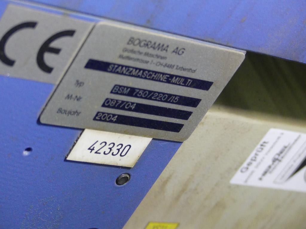 Maquinaria y accesorios de una antigua imprenta de huecograbado-18