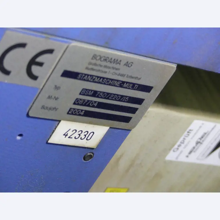 Equipement mécanique et accessoires d'une ancienne imprimerie en héliogravure-18