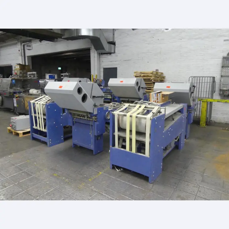 Equipement mécanique et accessoires d'une ancienne imprimerie en héliogravure-20