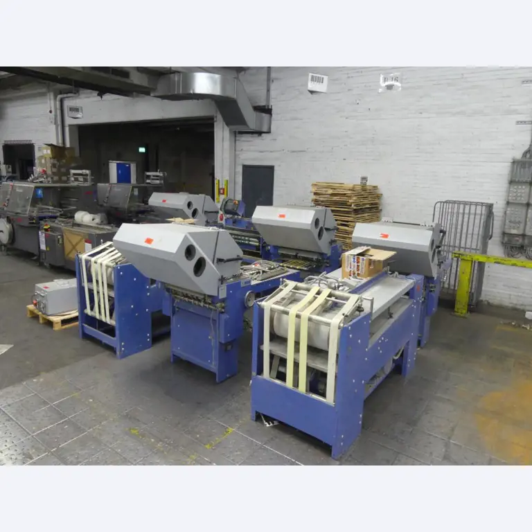 Equipement mécanique et accessoires d'une ancienne imprimerie en héliogravure-21