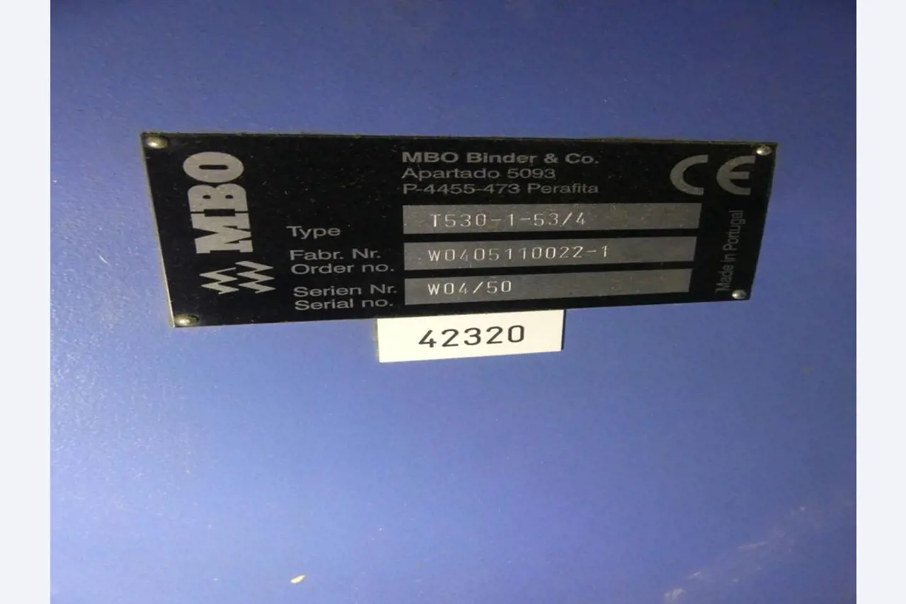 Equipement mécanique et accessoires d'une ancienne imprimerie en héliogravure-6