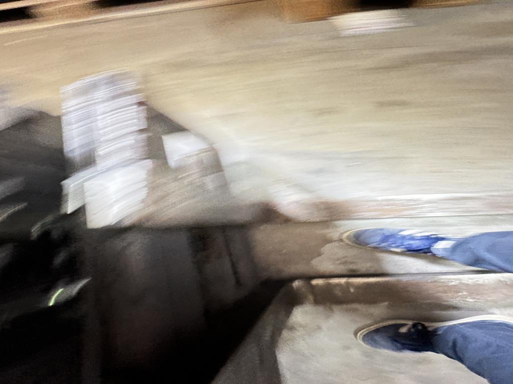 Maquinaria y accesorios de una antigua imprenta de huecograbado-11