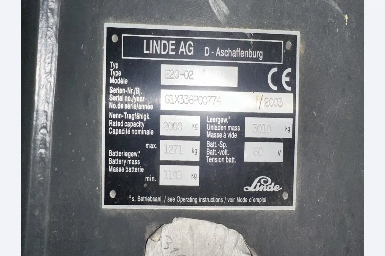 Equipement mécanique et accessoires d'une ancienne imprimerie en héliogravure-14