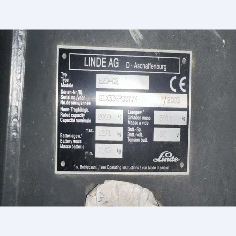 Equipement mécanique et accessoires d'une ancienne imprimerie en héliogravure-14