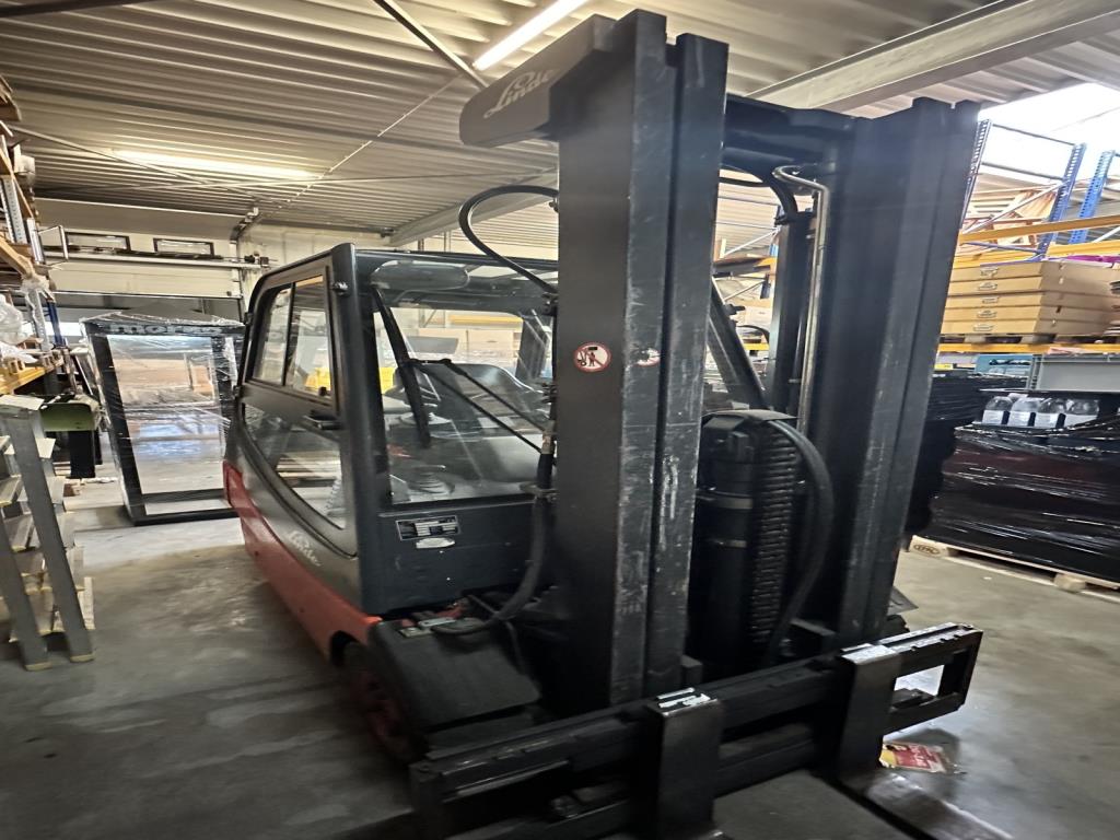 Maquinaria y accesorios de una antigua imprenta de huecograbado-2