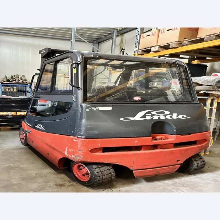 Equipement mécanique et accessoires d'une ancienne imprimerie en héliogravure-3