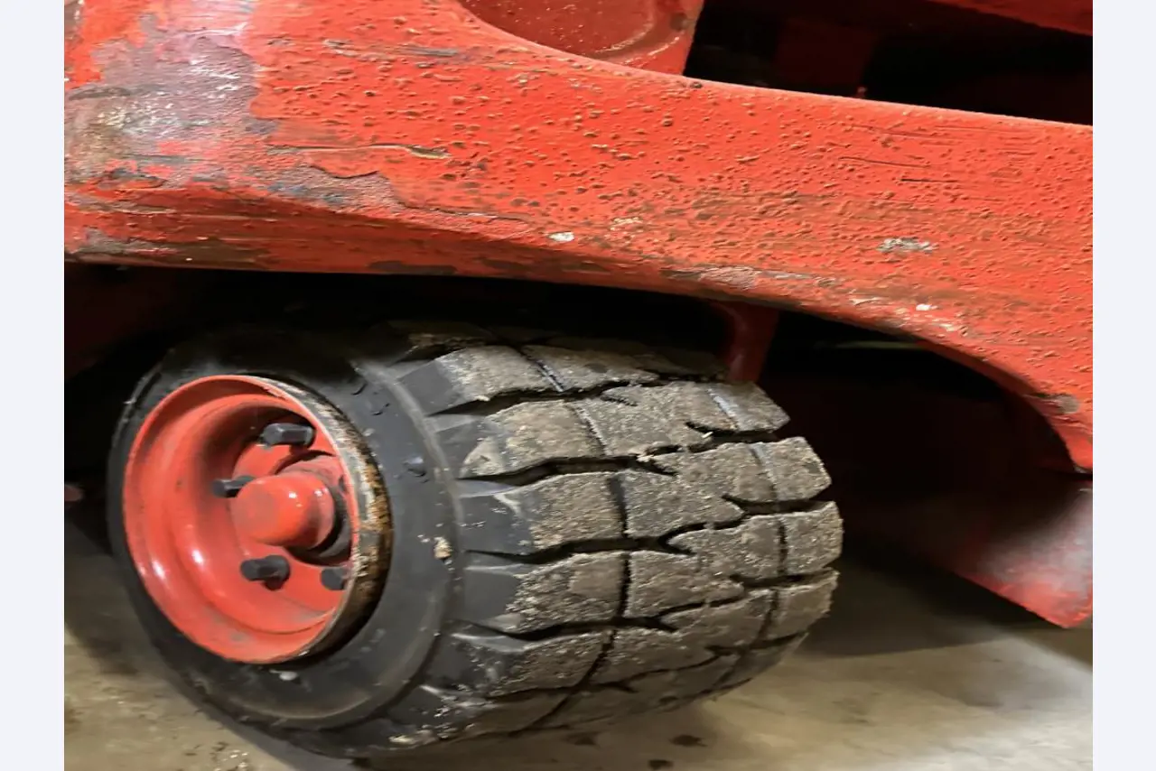 Equipement mécanique et accessoires d'une ancienne imprimerie en héliogravure-4