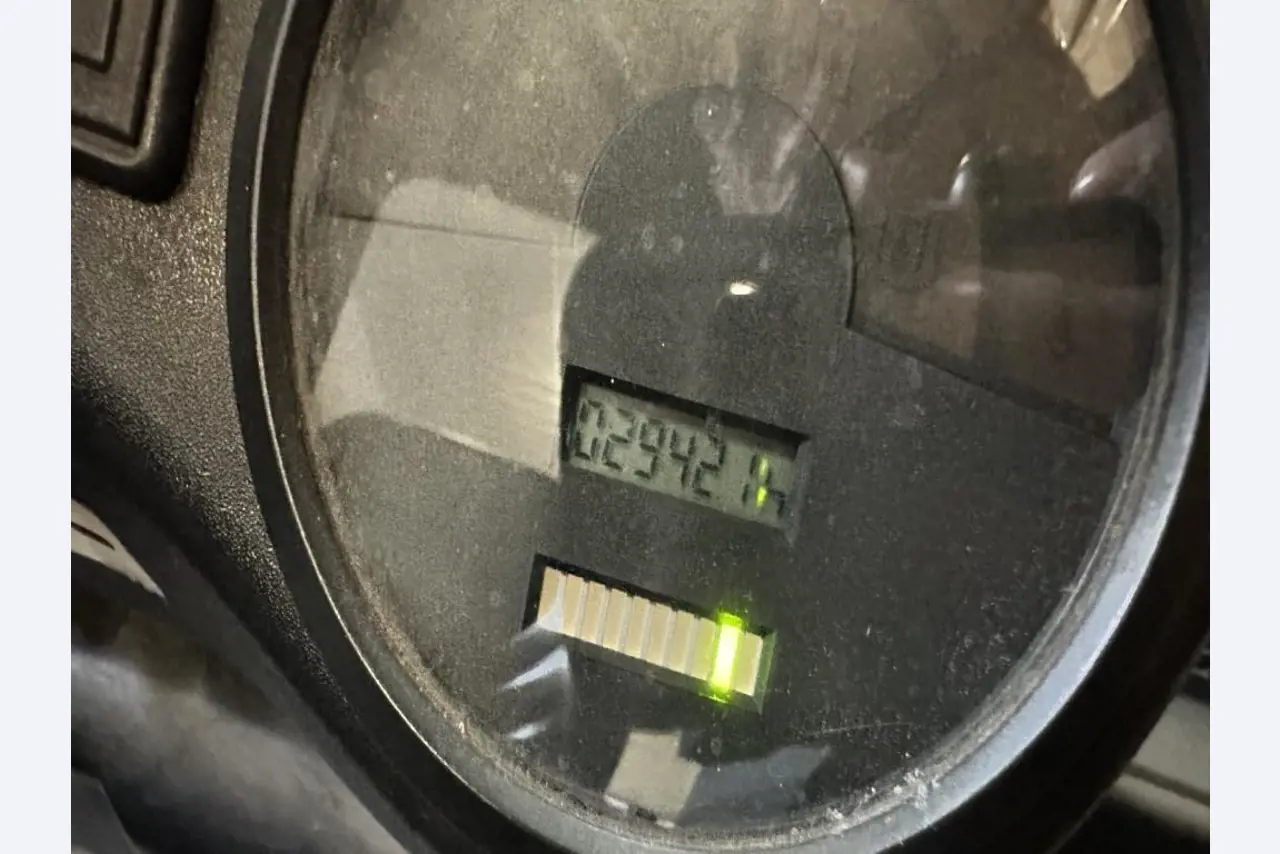 Equipement mécanique et accessoires d'une ancienne imprimerie en héliogravure-7