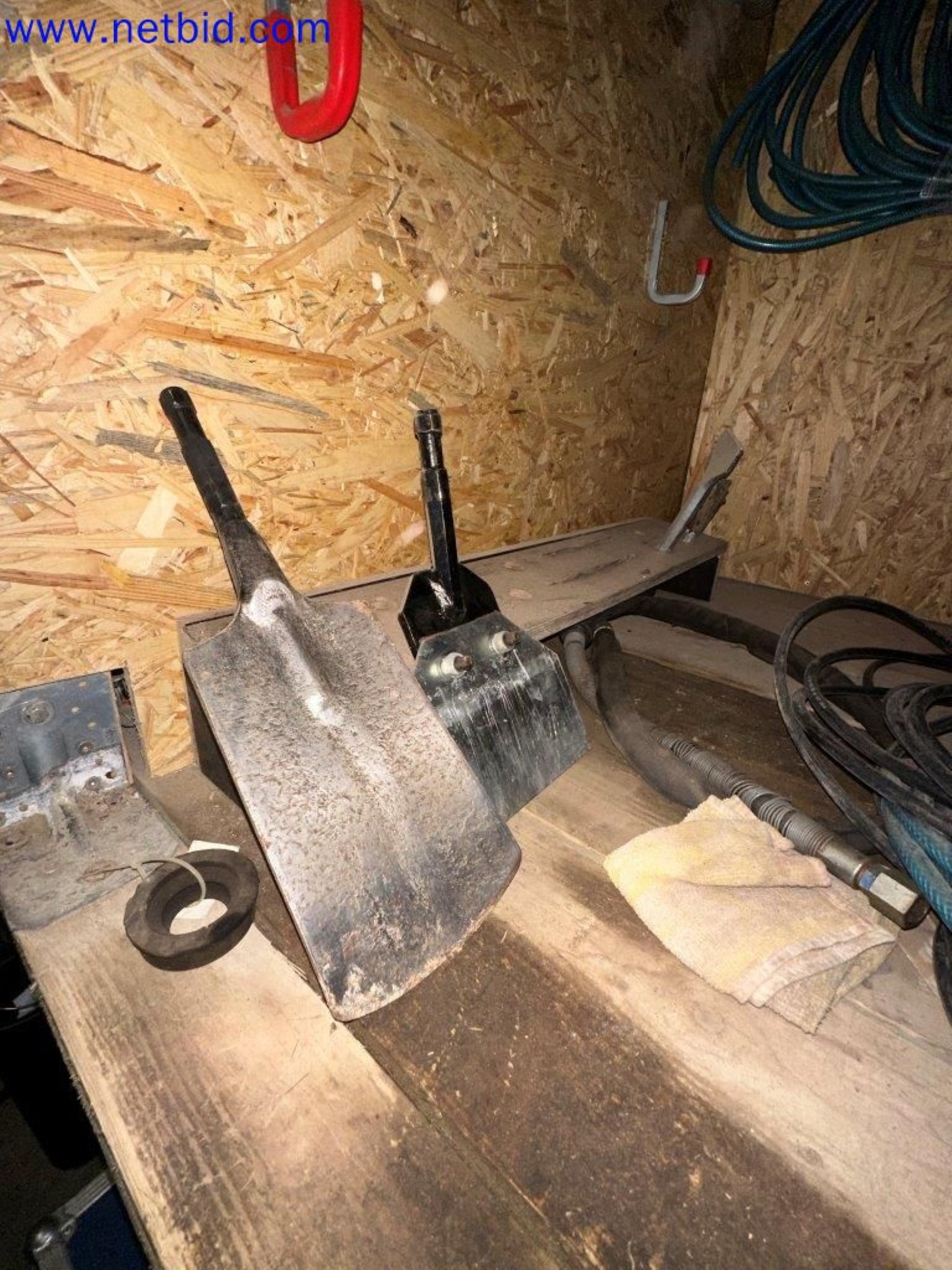 Fixed and current assets from the gardening and landscaping segment-4