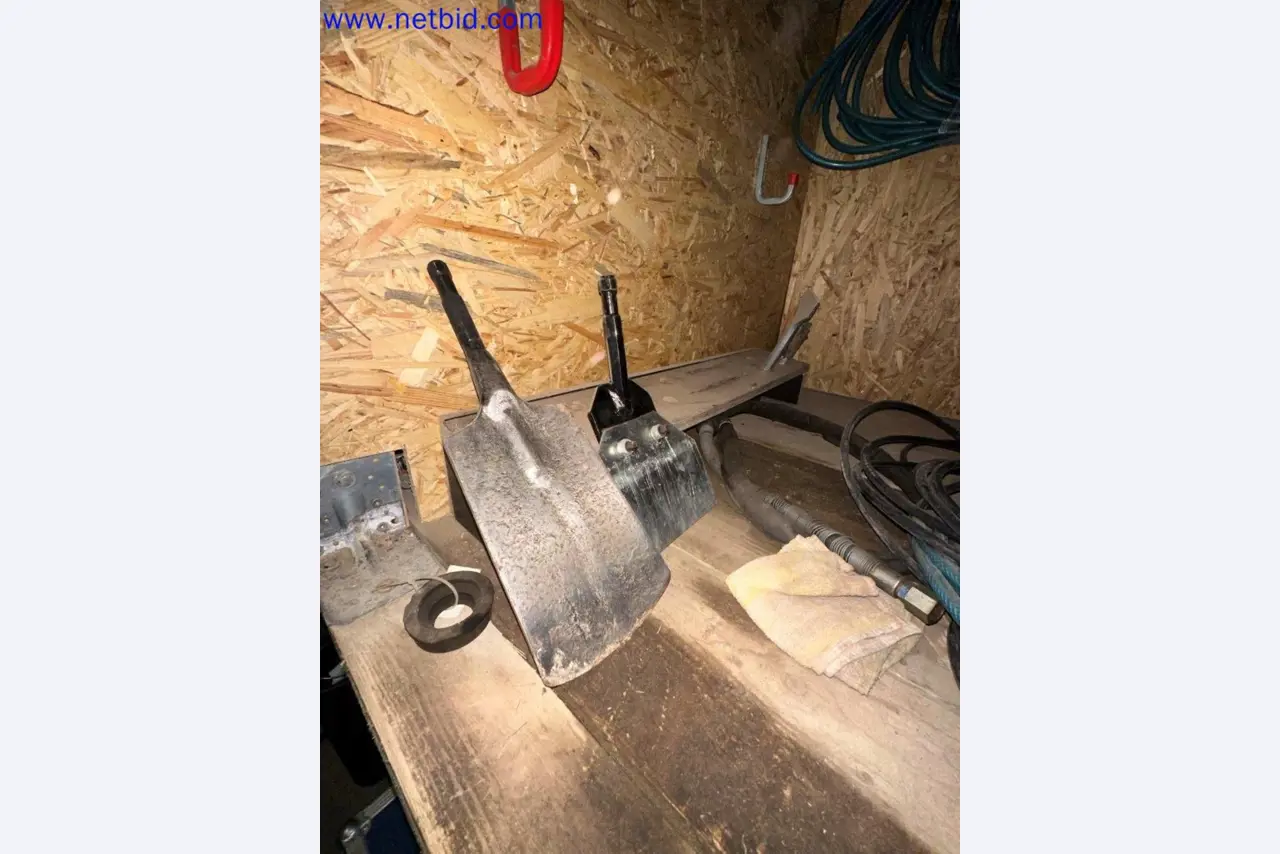 Fixed and current assets from the gardening and landscaping segment-4