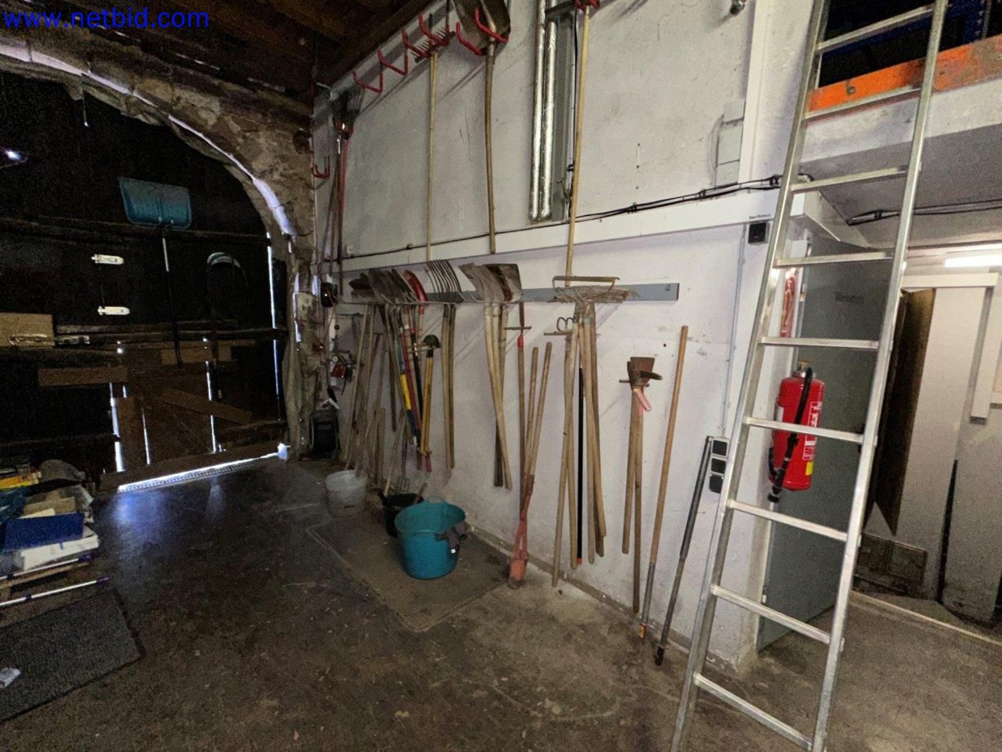 Fixed and current assets from the gardening and landscaping segment-5