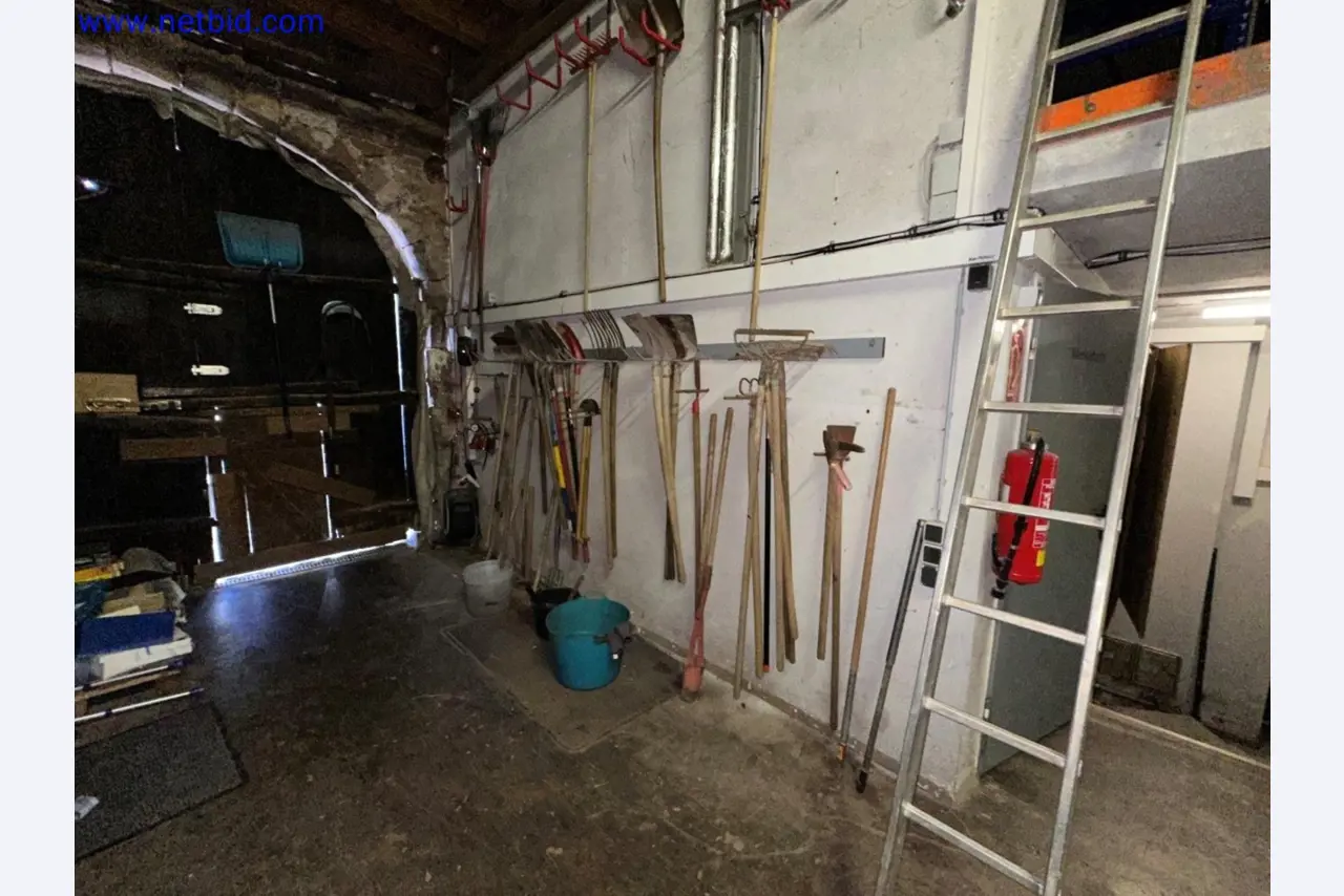 Fixed and current assets from the gardening and landscaping segment-5