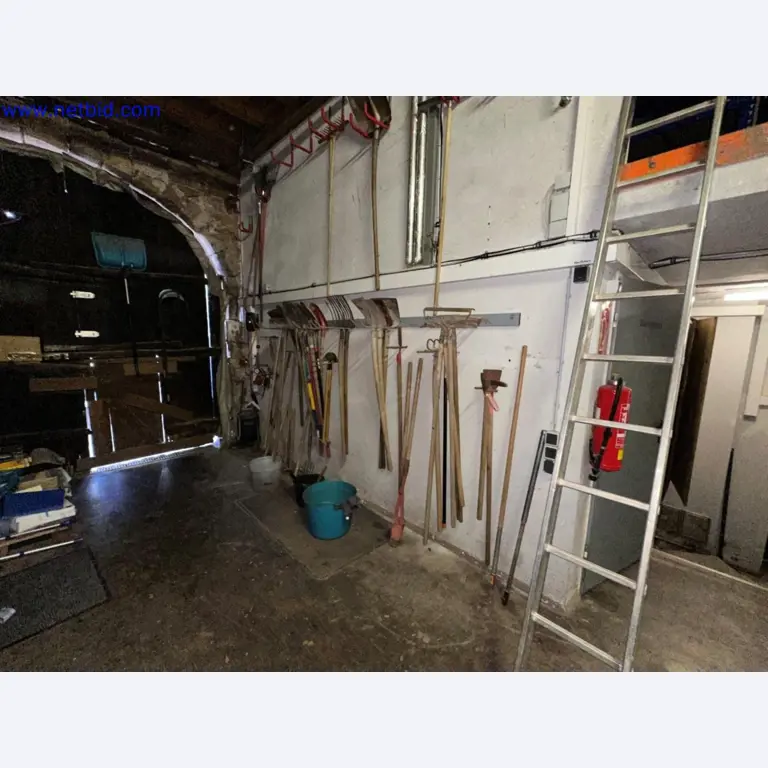 Fixed and current assets from the gardening and landscaping segment-5