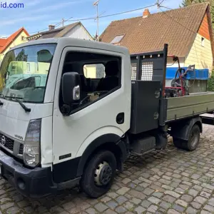 Truck/three-way tipper Nissan NT400 35.13