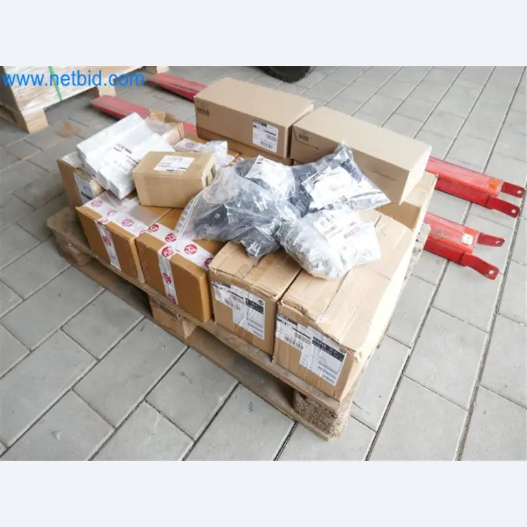 Konstrukcje fotowoltaiczne, narzędzia montażowe, maszyny budowlane-1