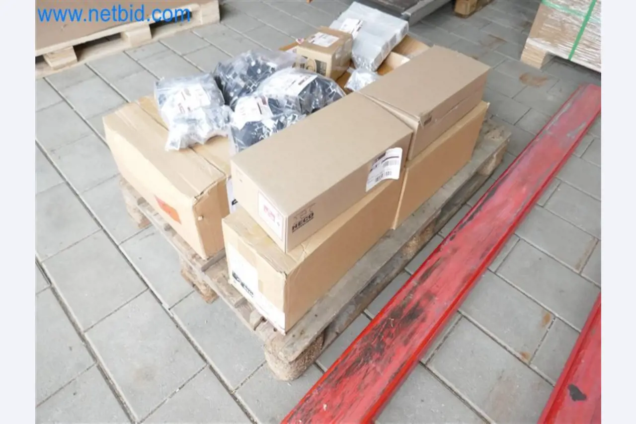 Konstrukcje fotowoltaiczne, narzędzia montażowe, maszyny budowlane-2