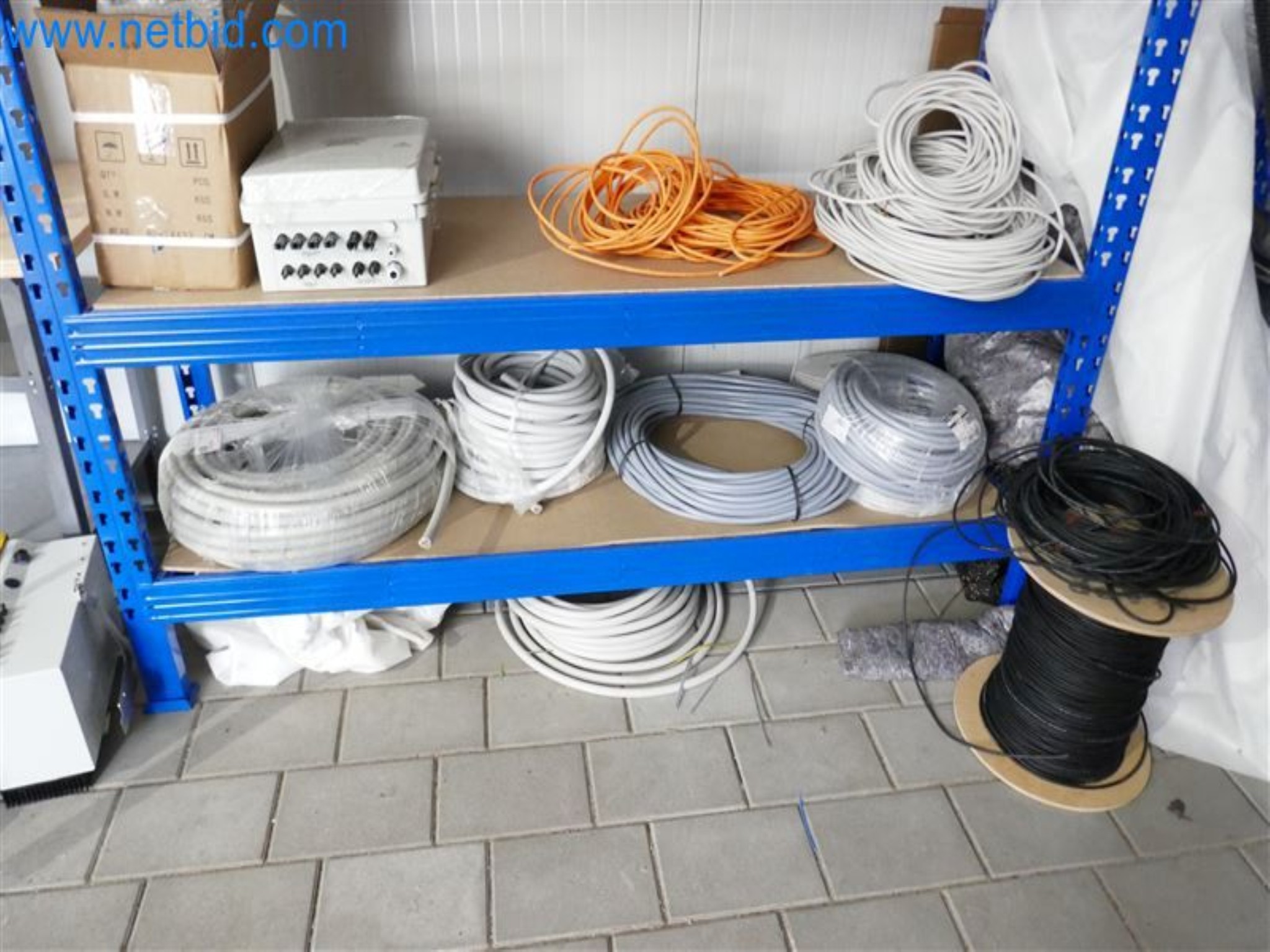 Konstrukcje fotowoltaiczne, narzędzia montażowe, maszyny budowlane-2