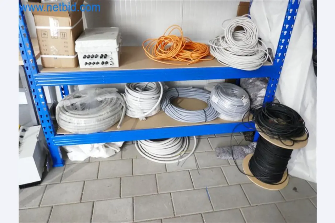 Konstrukcje fotowoltaiczne, narzędzia montażowe, maszyny budowlane-2