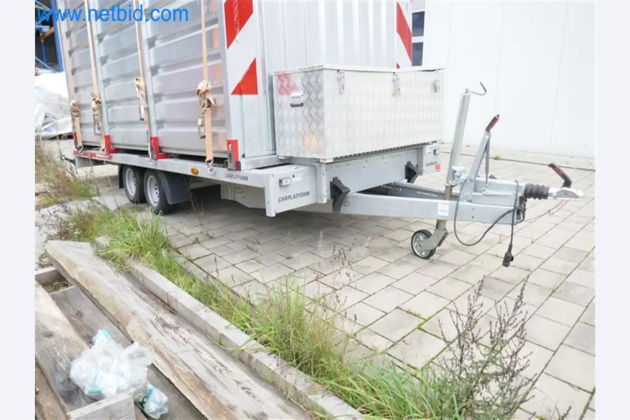 Konstrukcje fotowoltaiczne, narzędzia montażowe, maszyny budowlane-2