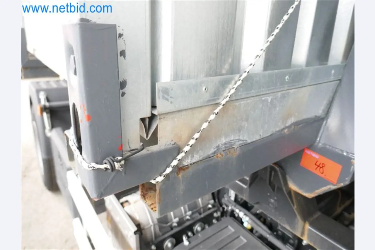 Konstrukcje fotowoltaiczne, narzędzia montażowe, maszyny budowlane-2