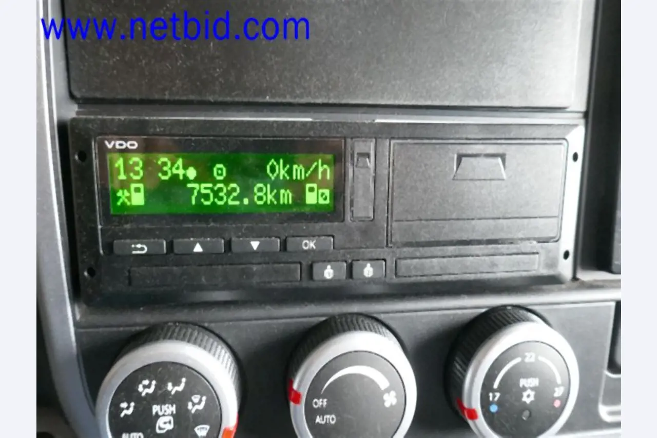 Fotovoltaické konstrukce, montážní nářadí, stavební stroje-15