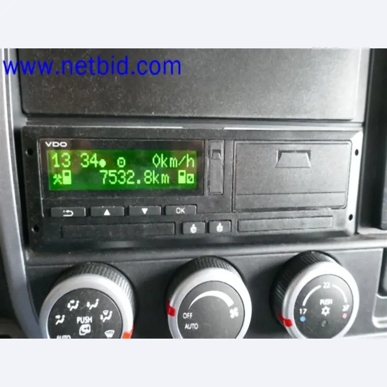 Fotovoltaické konstrukce, montážní nářadí, stavební stroje-15