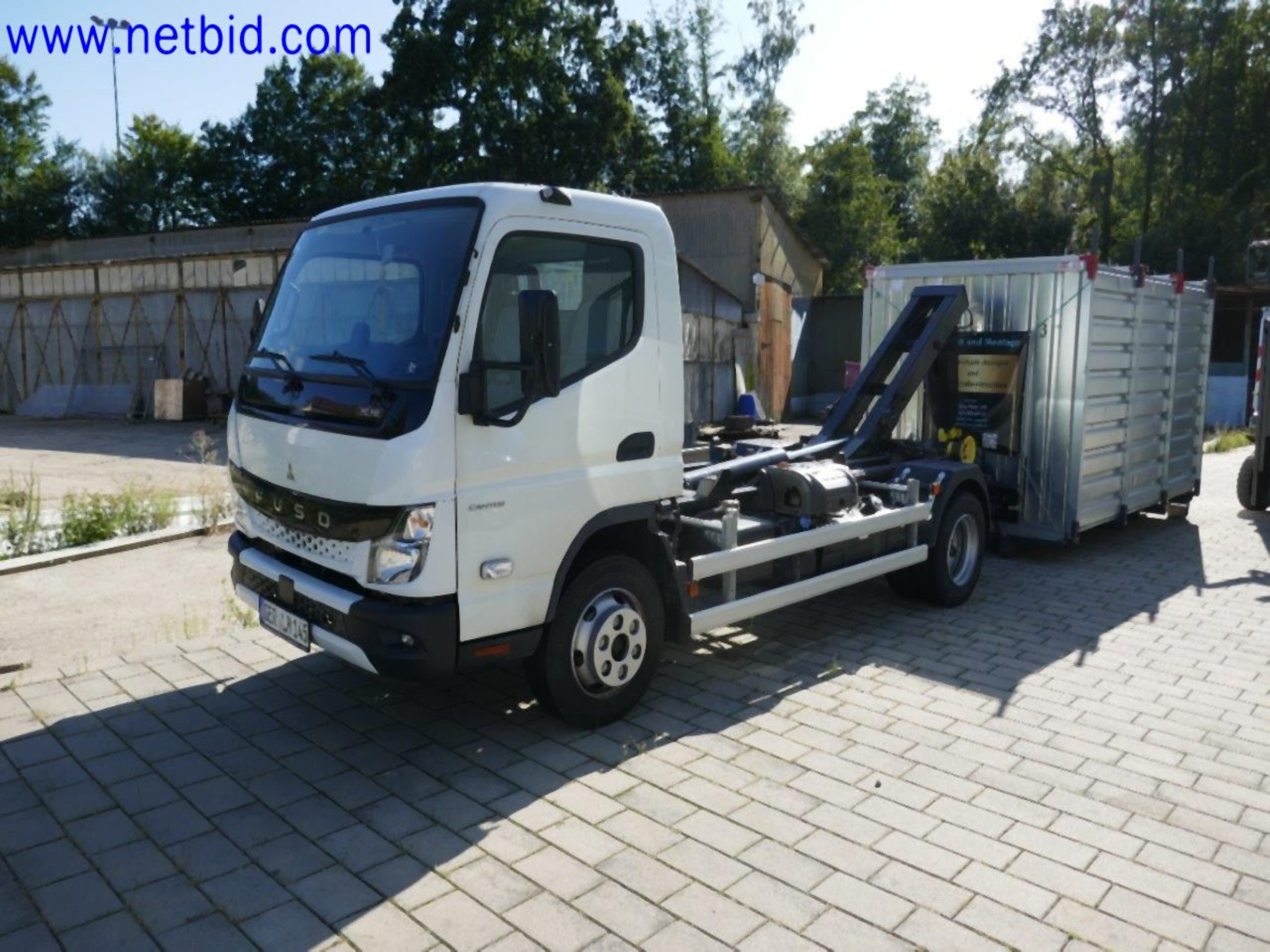 Fotovoltaické konstrukce, montážní nářadí, stavební stroje-1