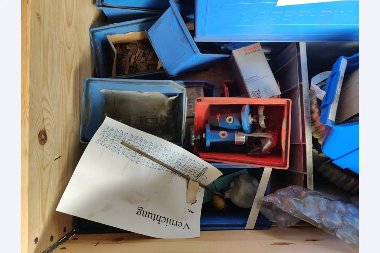 Bastidor del estator, sistema de postcombustión térmica y diversos equipos mecánicos-1