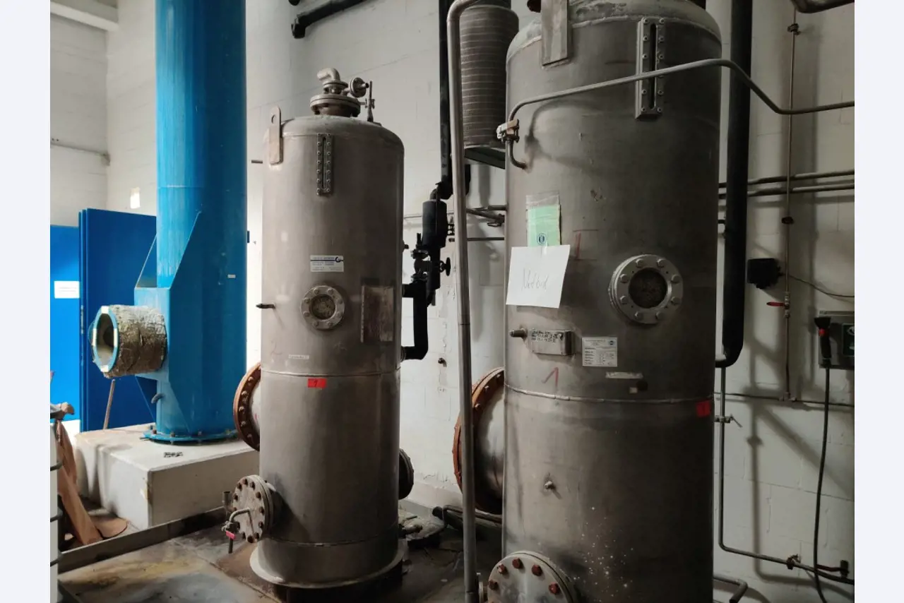 Bastidor del estator, sistema de postcombustión térmica y diversos equipos mecánicos-11