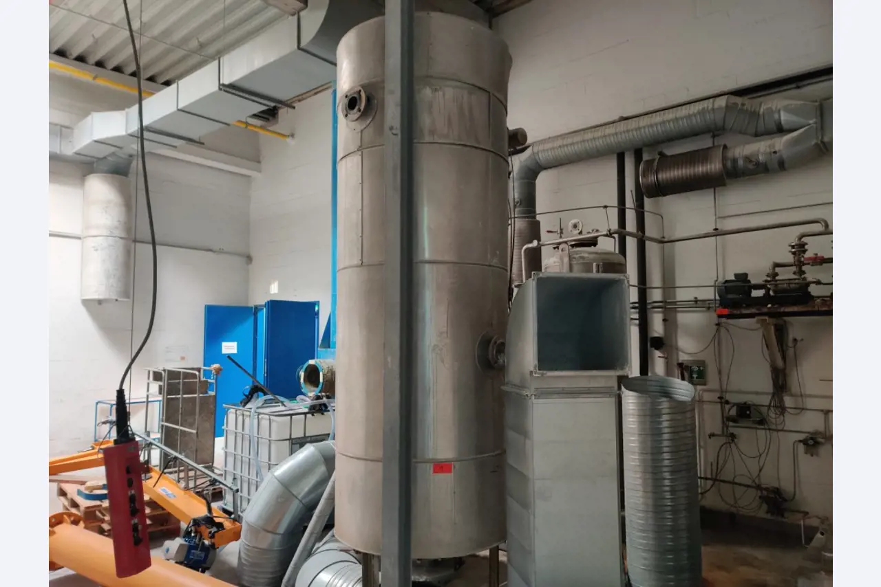 Bastidor del estator, sistema de postcombustión térmica y diversos equipos mecánicos-2