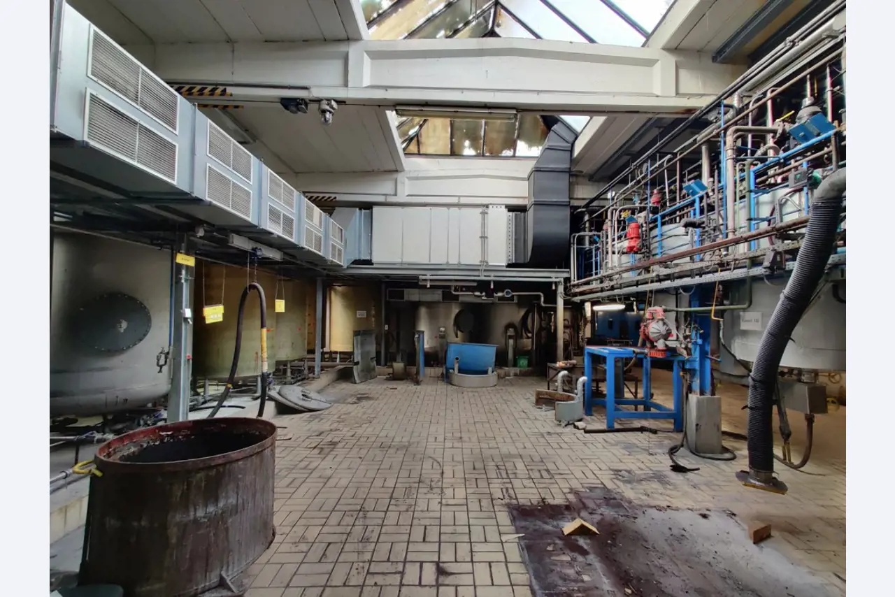 Cadre de tension, installation de postcombustion thermique et divers équipements mécaniques-1