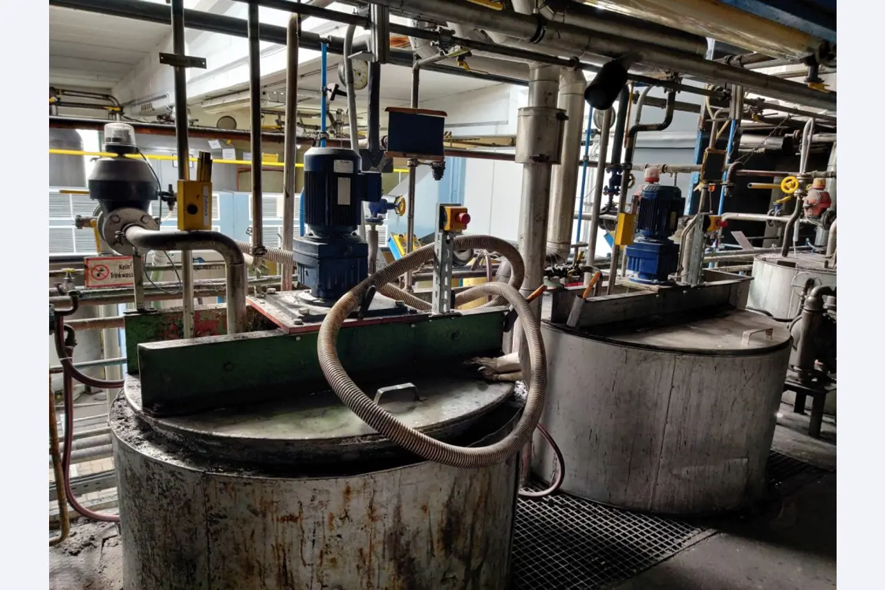 Cadre de tension, installation de postcombustion thermique et divers équipements mécaniques-30