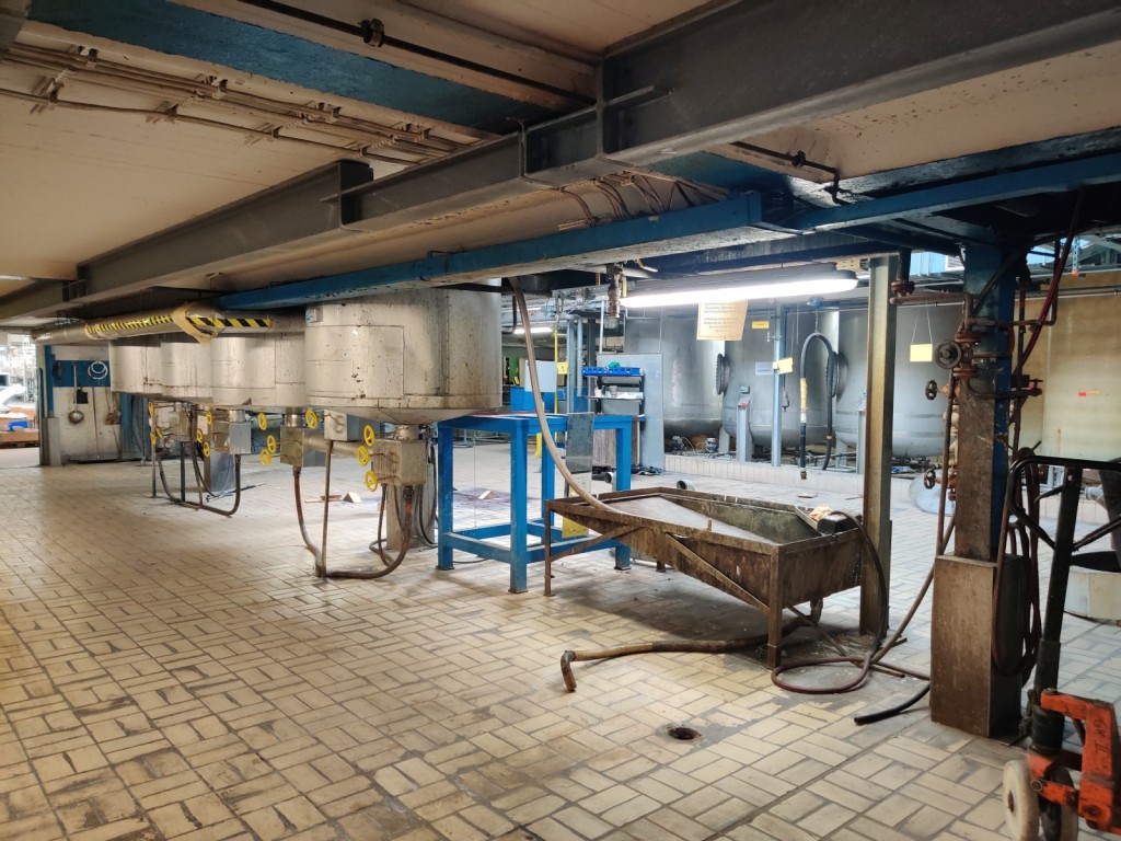 Cadre de tension, installation de postcombustion thermique et divers équipements mécaniques-43