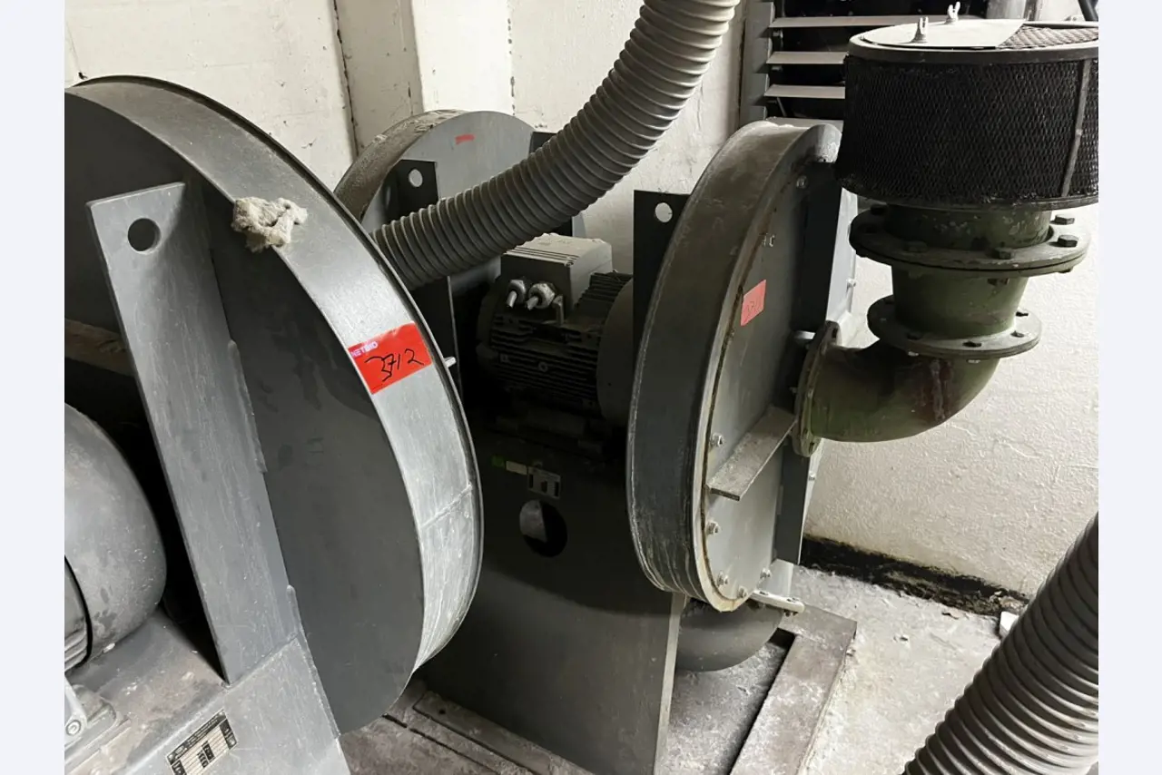 Cadre de tension, installation de postcombustion thermique et divers équipements mécaniques-11