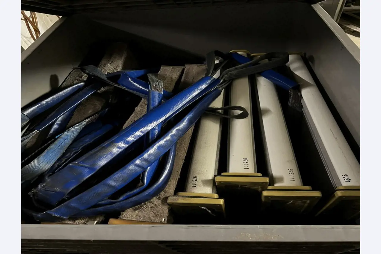 Cadre de tension, installation de postcombustion thermique et divers équipements mécaniques-13