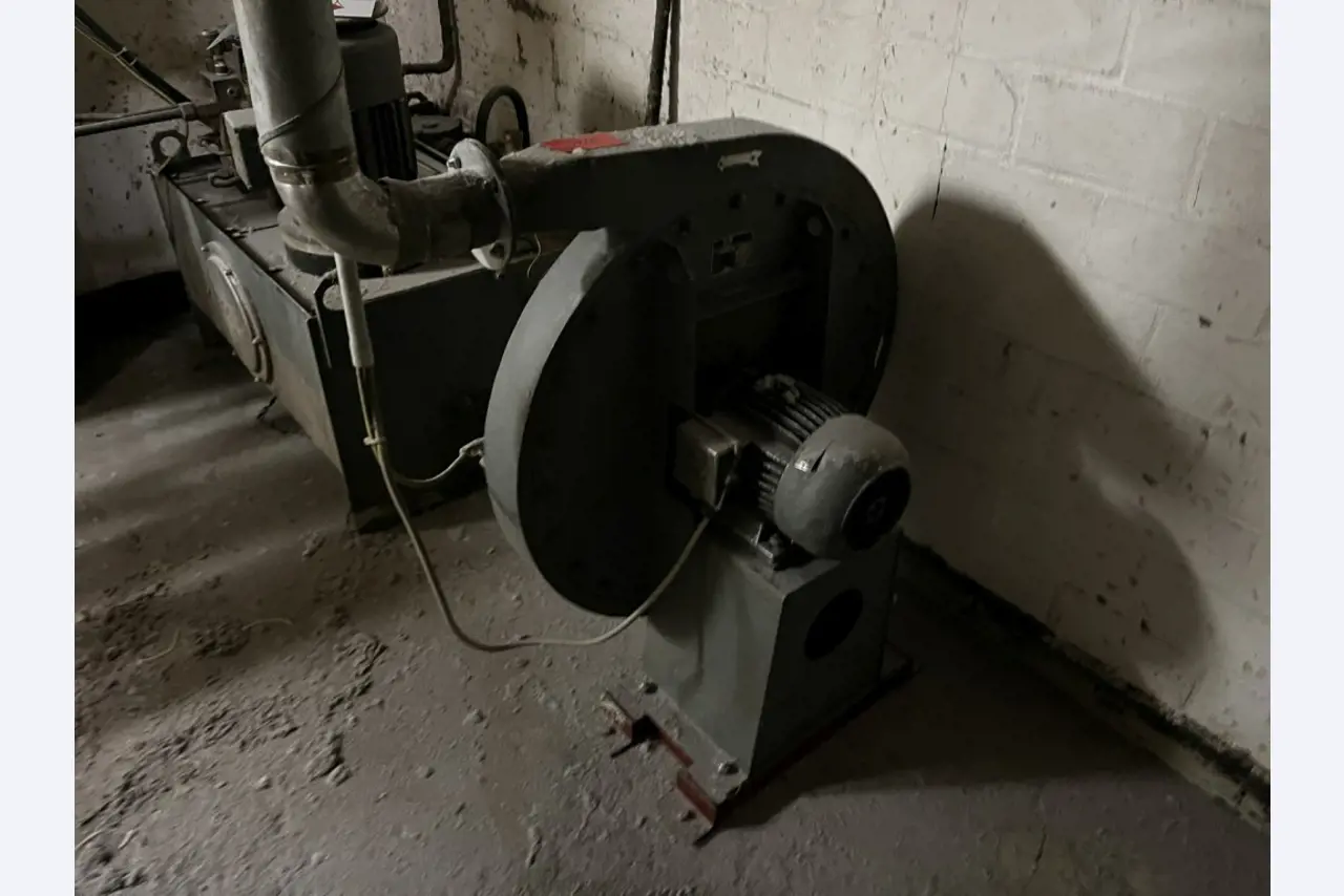 Cadre de tension, installation de postcombustion thermique et divers équipements mécaniques-18