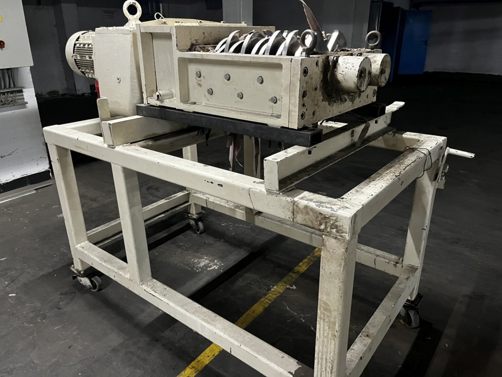 Cadre de tension, installation de postcombustion thermique et divers équipements mécaniques-5