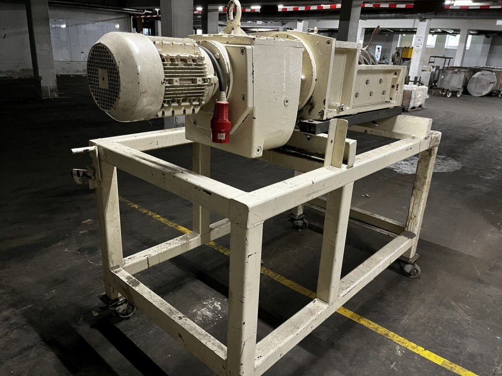 Cadre de tension, installation de postcombustion thermique et divers équipements mécaniques-1