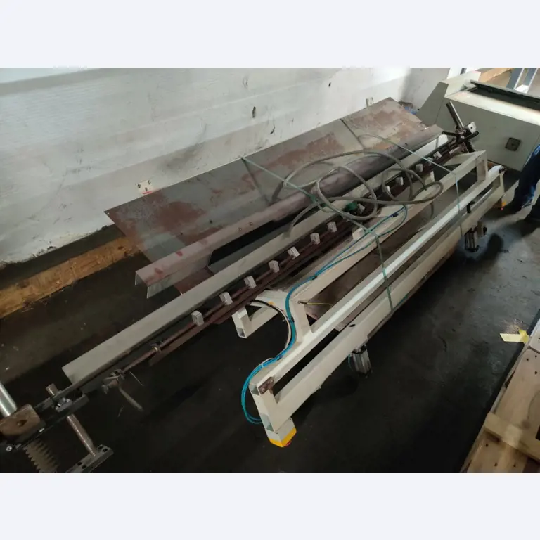 Cadre de tension, installation de postcombustion thermique et divers équipements mécaniques-8