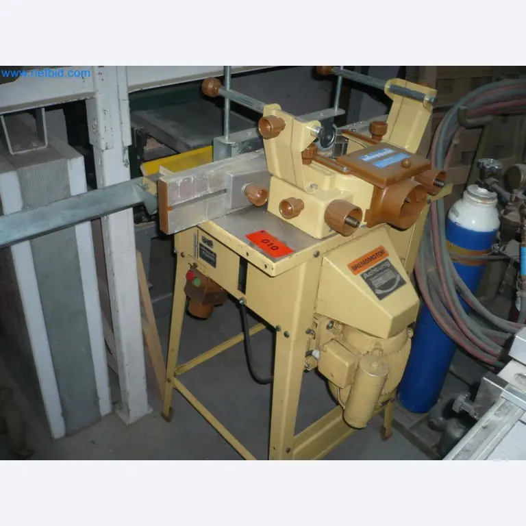 Vybavení montážní firmy pro dveře a okna-1