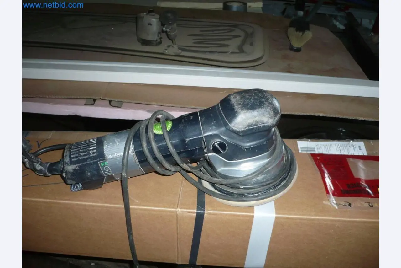 Vybavení montážní firmy pro dveře a okna-2