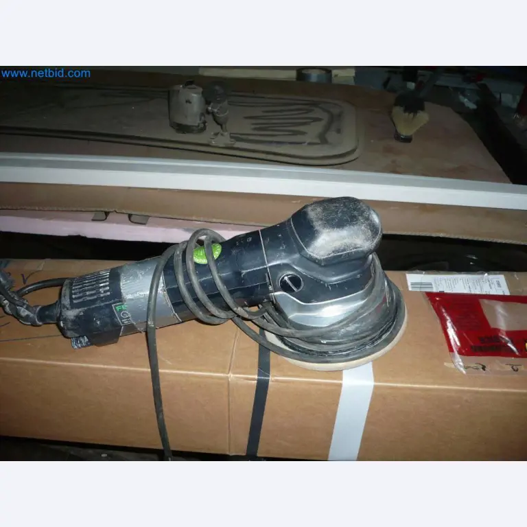 Vybavení montážní firmy pro dveře a okna-2