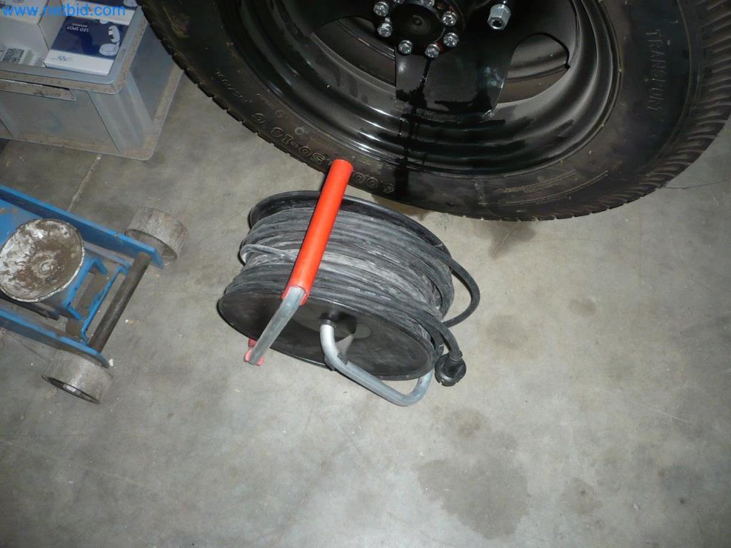 Ausstattung eines Montagebetriebes für Türen und Fenster-3