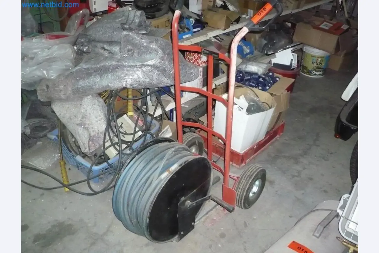 Ausstattung eines Montagebetriebes für Türen und Fenster-1